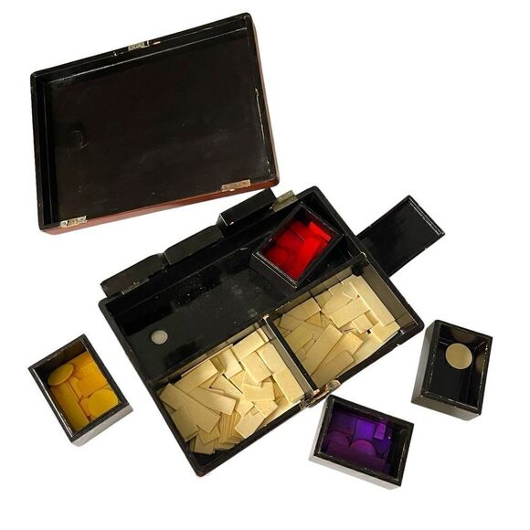Vintage French Lacquered Wood Game Box Cellulose Jetons Lidded Compartments - Picture 2 of 16